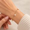 Elegantes Goldarmband mit Perlen