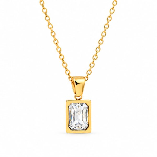 Goldene Kette mit klarem