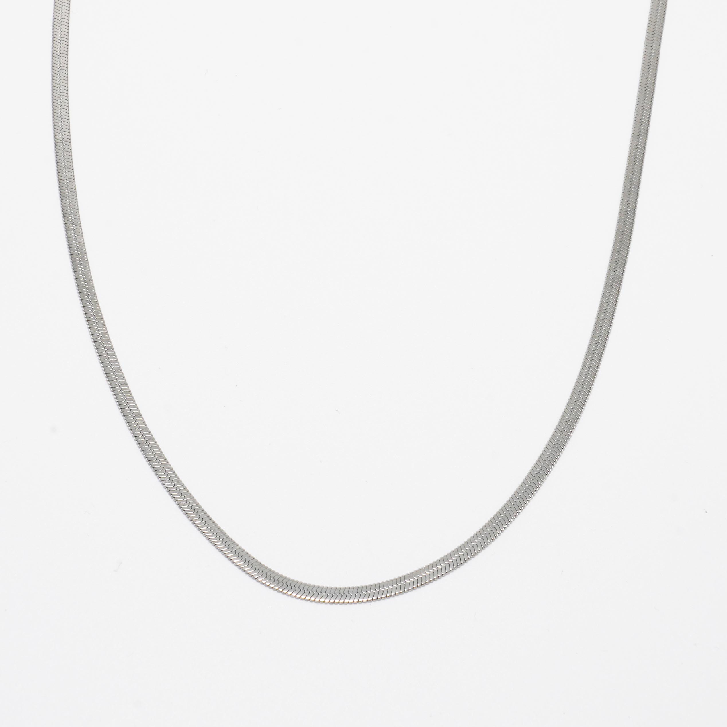 Flache Schlangenkette in Silberoptik
