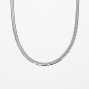Flache Schlangenkette in Silberoptik